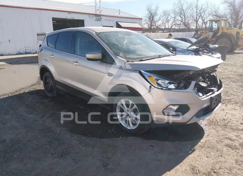 2017 Ford ESCAPE photo