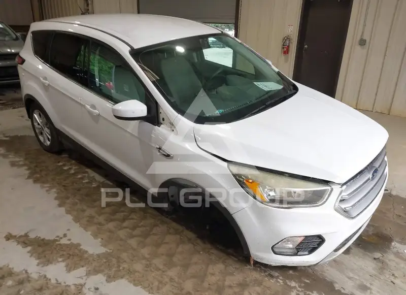 2017 Ford ESCAPE photo