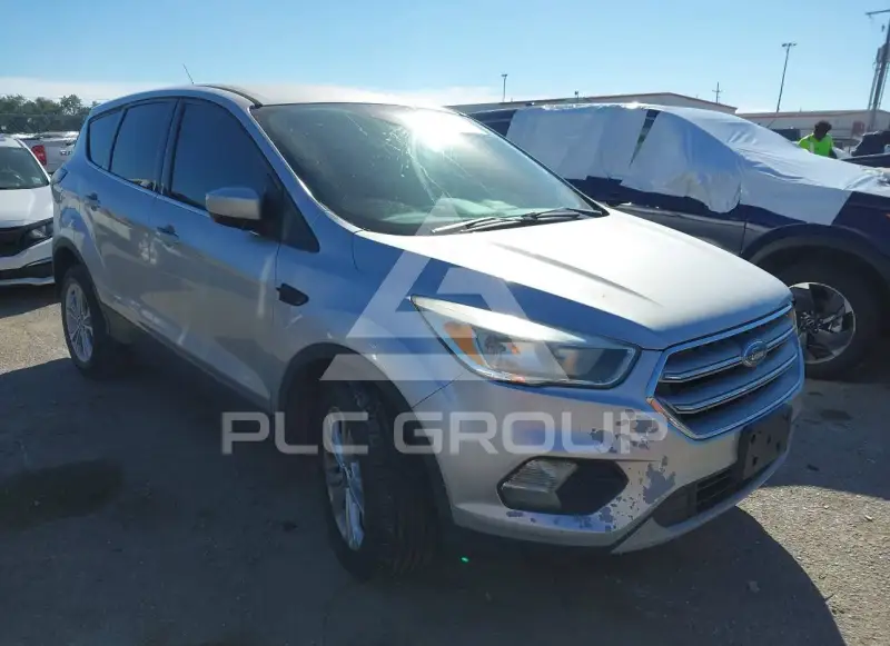 2017 Ford ESCAPE photo