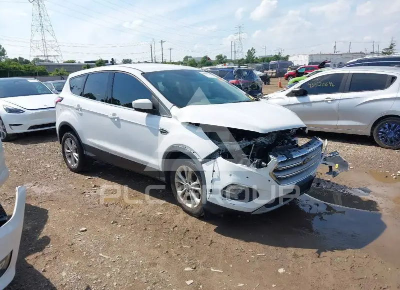 2017 Ford ESCAPE фото