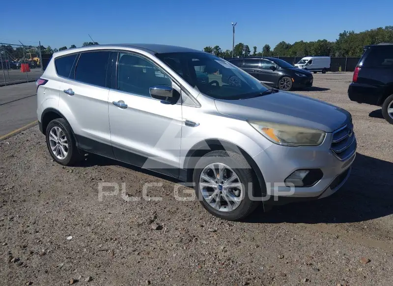 2017 Ford ESCAPE photo