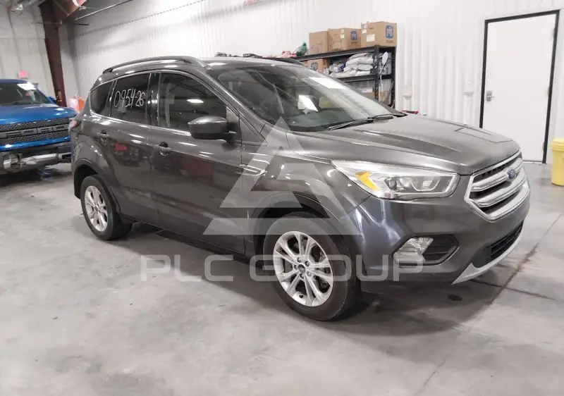 2017 Ford ESCAPE photo