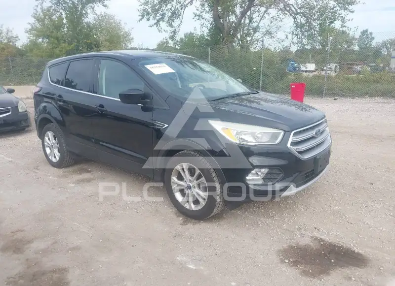 2017 Ford ESCAPE photo