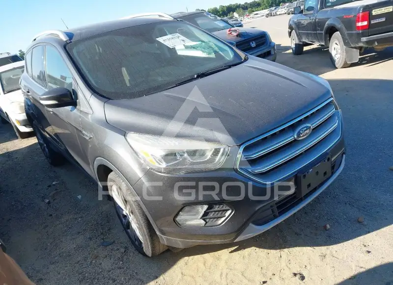 2017 Ford ESCAPE photo