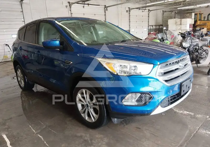 2017 Ford ESCAPE фото