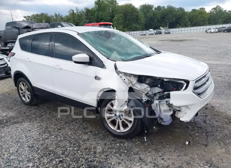 2017 Ford ESCAPE photo