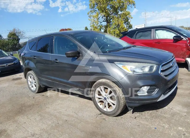 2017 Ford ESCAPE photo