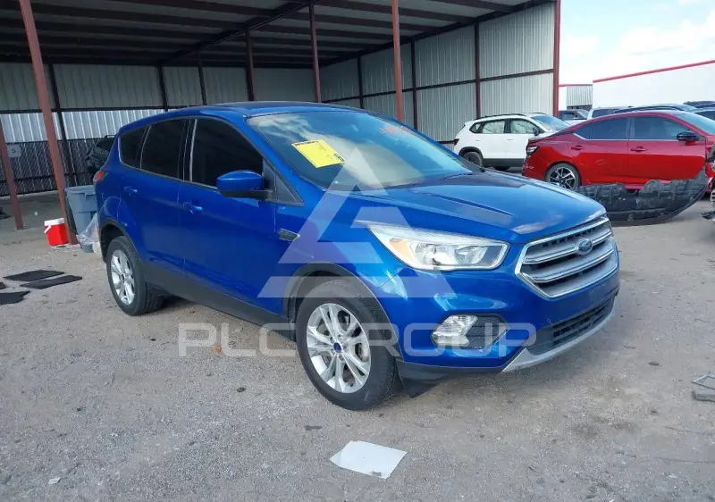 2017 Ford ESCAPE photo