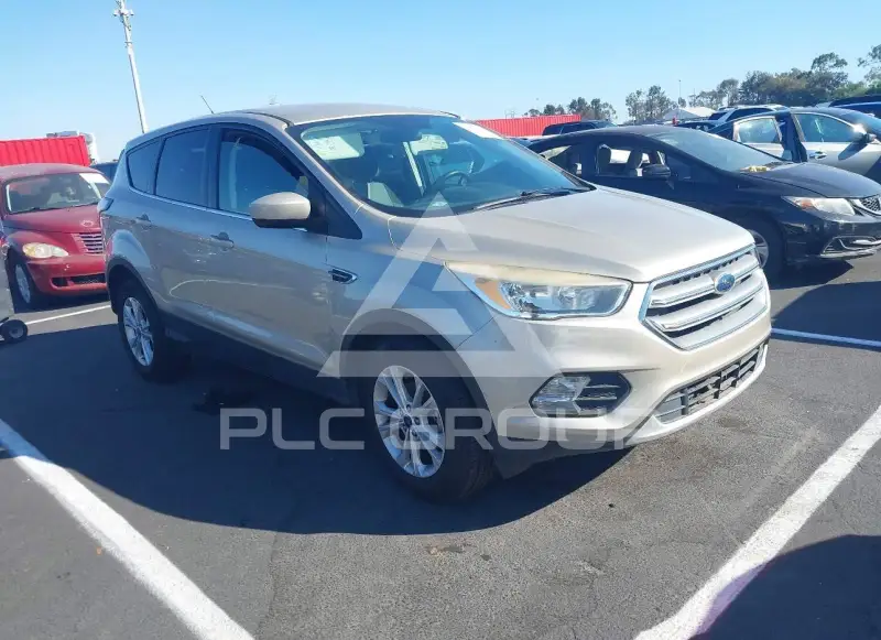 2017 Ford ESCAPE photo