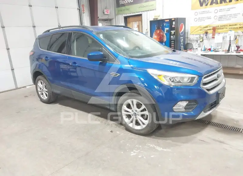 2017 Ford ESCAPE photo