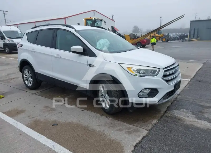 2017 Ford ESCAPE photo