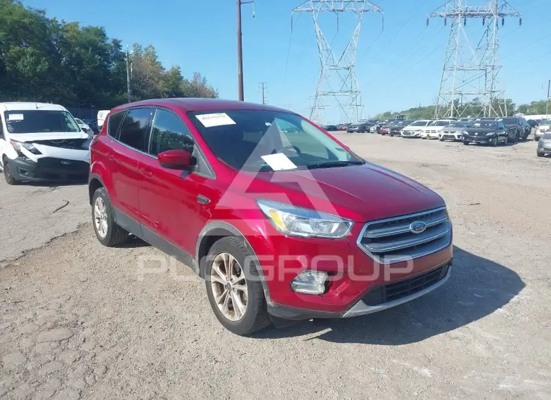 2017 Ford ESCAPE photo