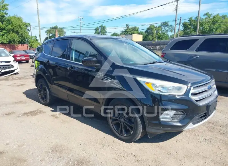 2017 Ford ESCAPE photo