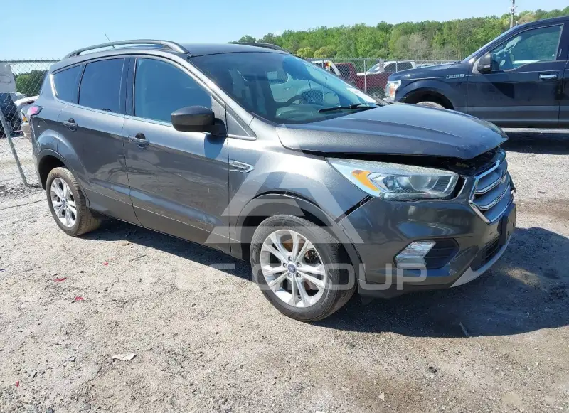 2017 Ford ESCAPE photo