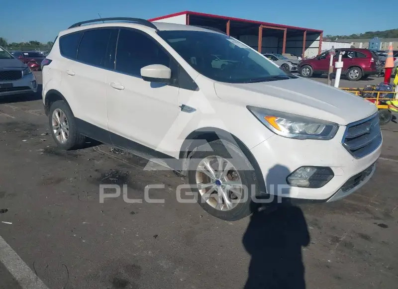 2017 Ford ESCAPE photo