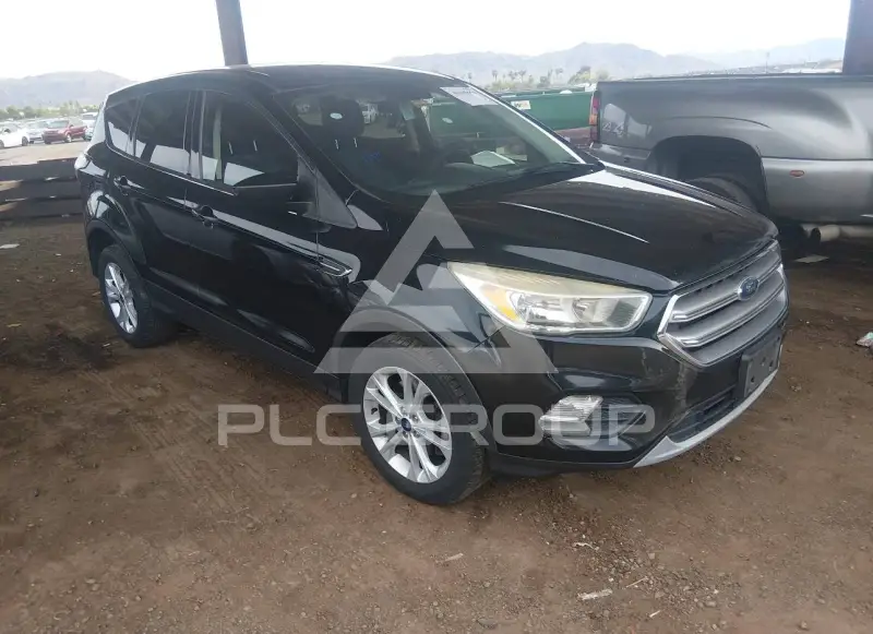 2017 Ford ESCAPE photo