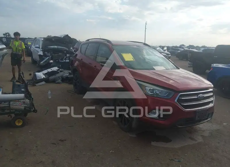 2017 Ford ESCAPE photo