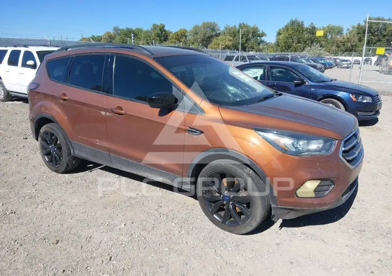 2017 Ford ESCAPE photo