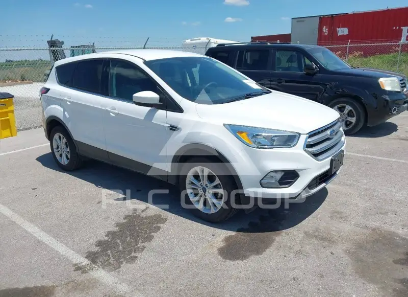 2017 Ford ESCAPE фото