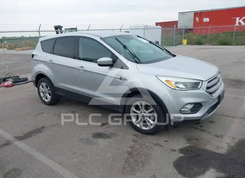 2017 Ford ESCAPE photo