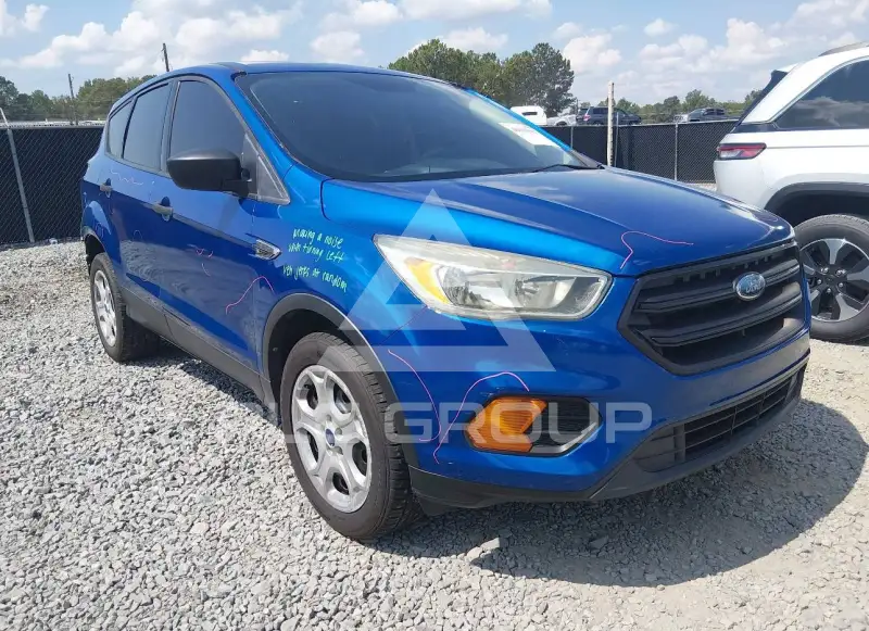 2017 Ford ESCAPE photo