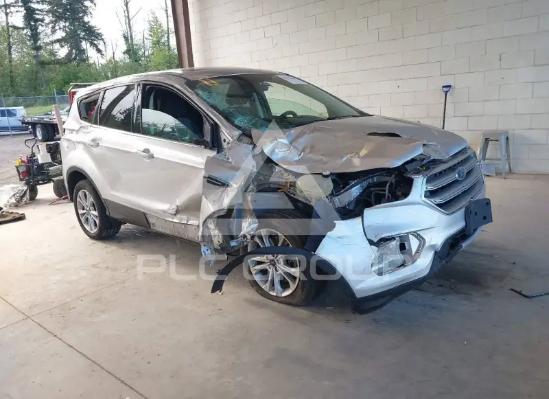 2017 Ford ESCAPE photo