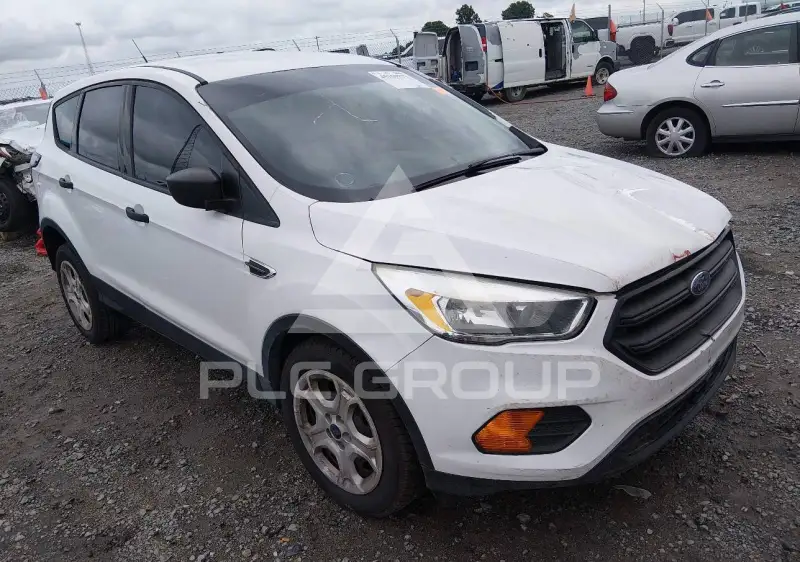 2017 Ford ESCAPE photo