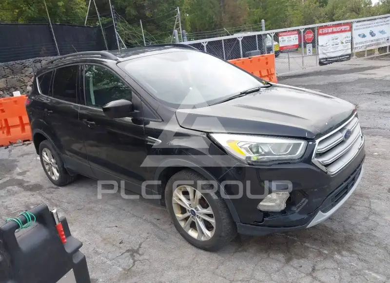 2017 Ford ESCAPE photo