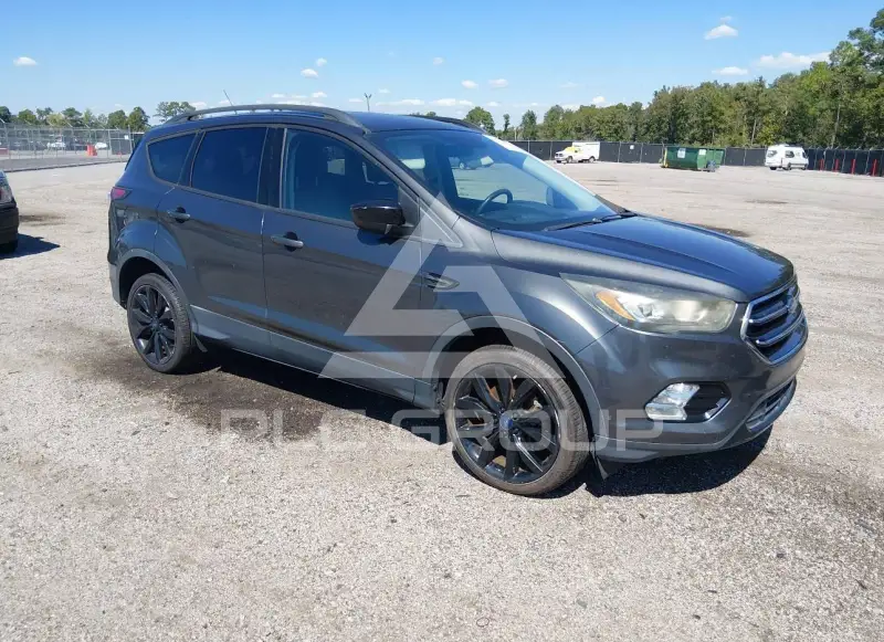 2017 Ford ESCAPE photo