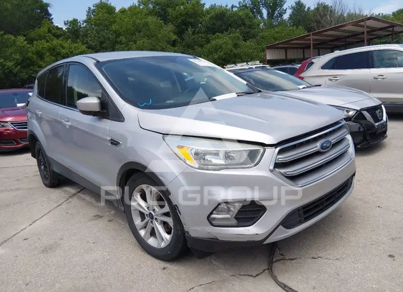 2017 Ford ESCAPE фото