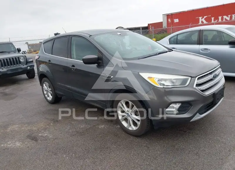 2017 Ford ESCAPE photo