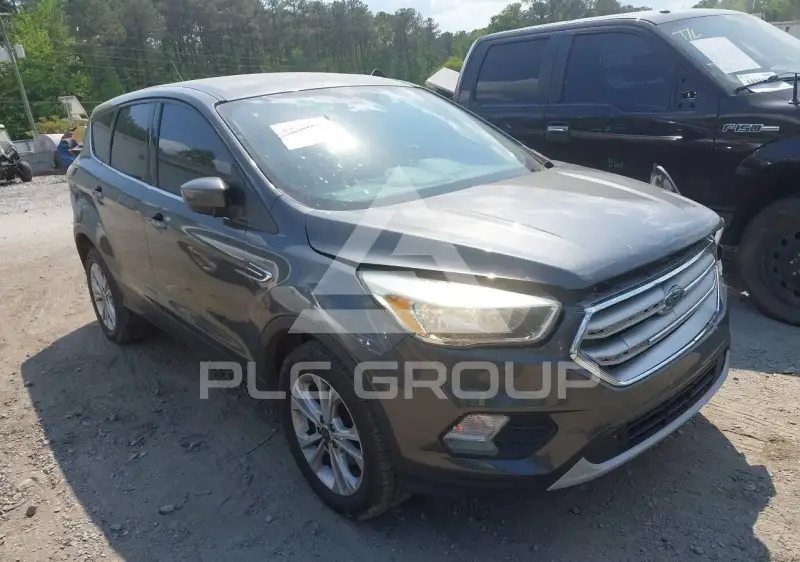2017 Ford ESCAPE photo