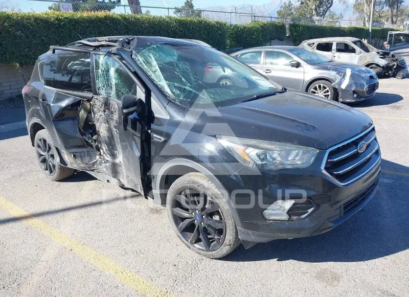 2017 Ford ESCAPE фото