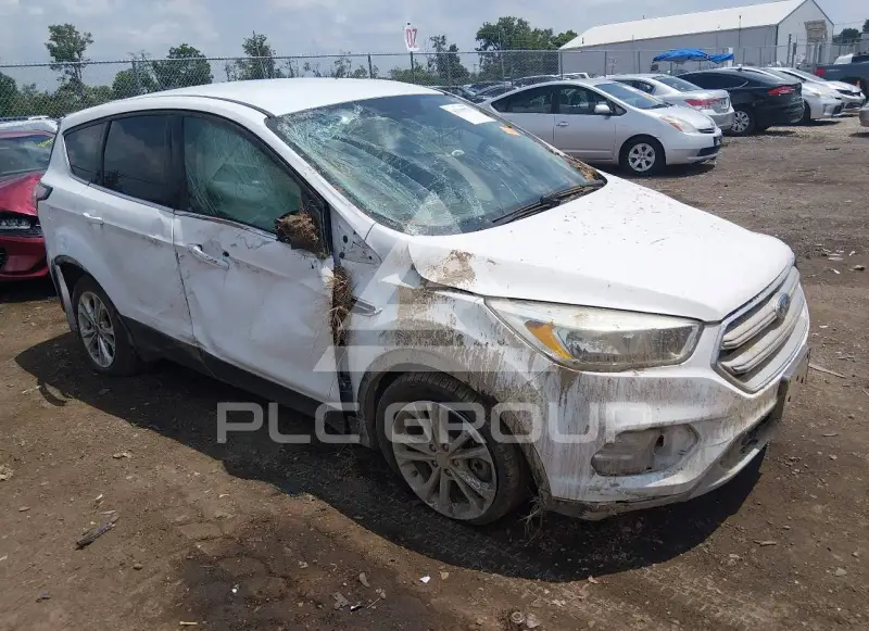 2017 Ford ESCAPE photo