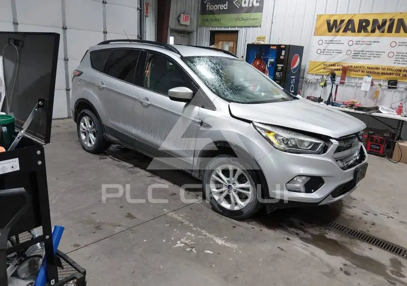 2017 Ford ESCAPE photo
