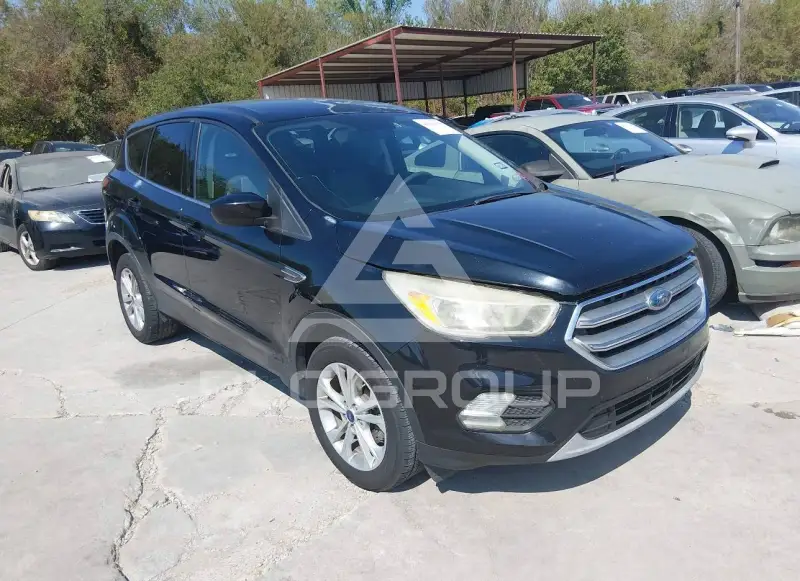 2017 Ford ESCAPE photo