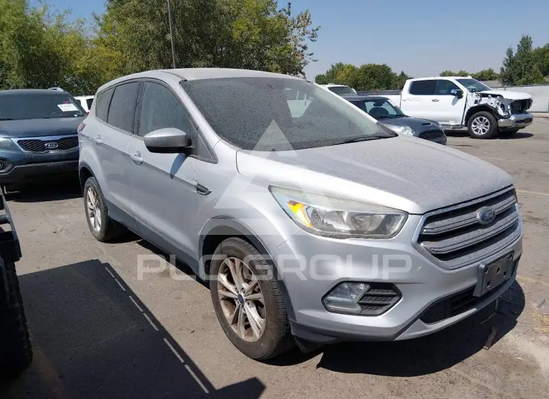 2017 Ford ESCAPE photo
