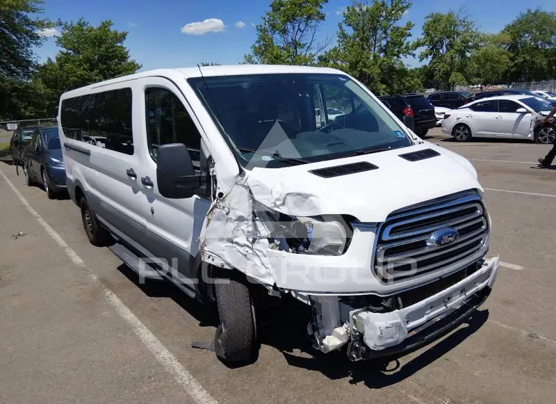 2017 Ford TRANSIT photo