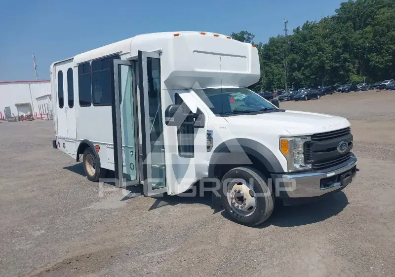 2017 Ford F-450 фото