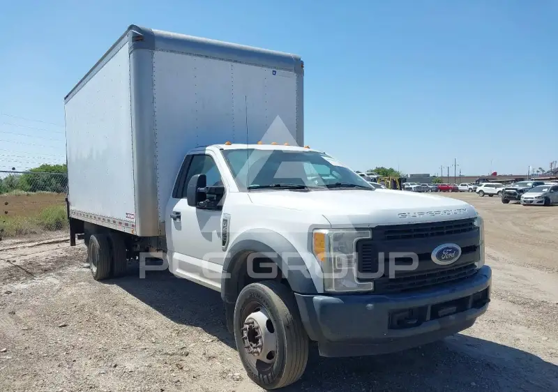 2017 Ford F-450 фото