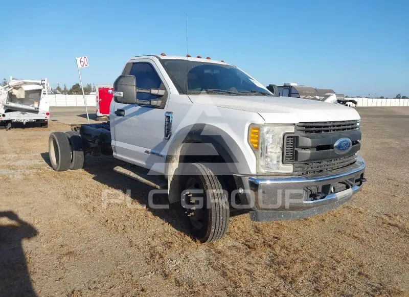 2017 Ford F-550 photo