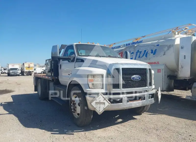2017 Ford F-750 фото