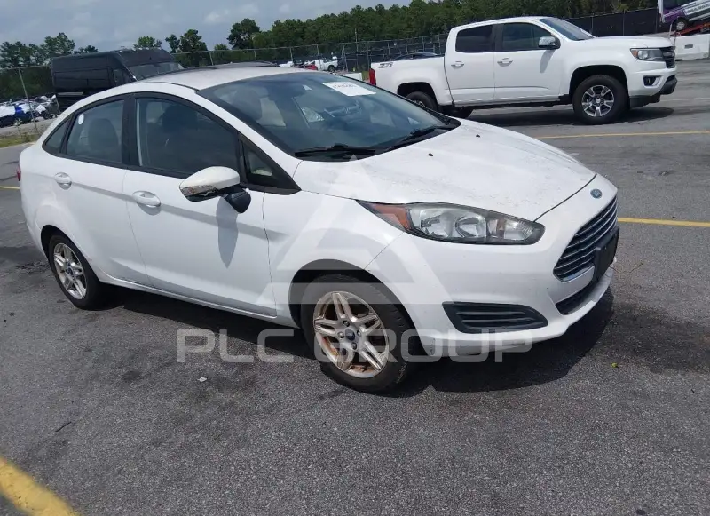 2017 Ford FIESTA photo