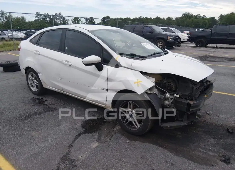 2017 Ford FIESTA фото