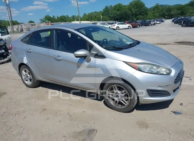 2017 Ford FIESTA фото