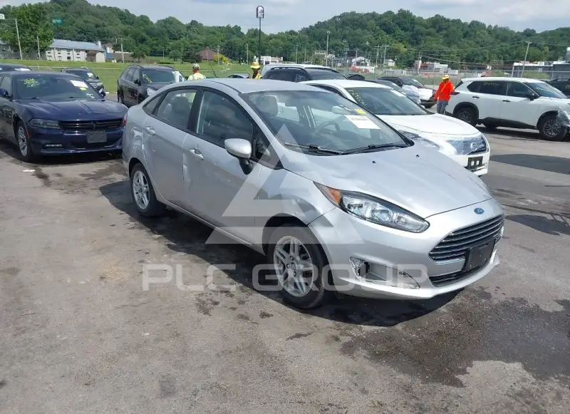 2017 Ford FIESTA фото