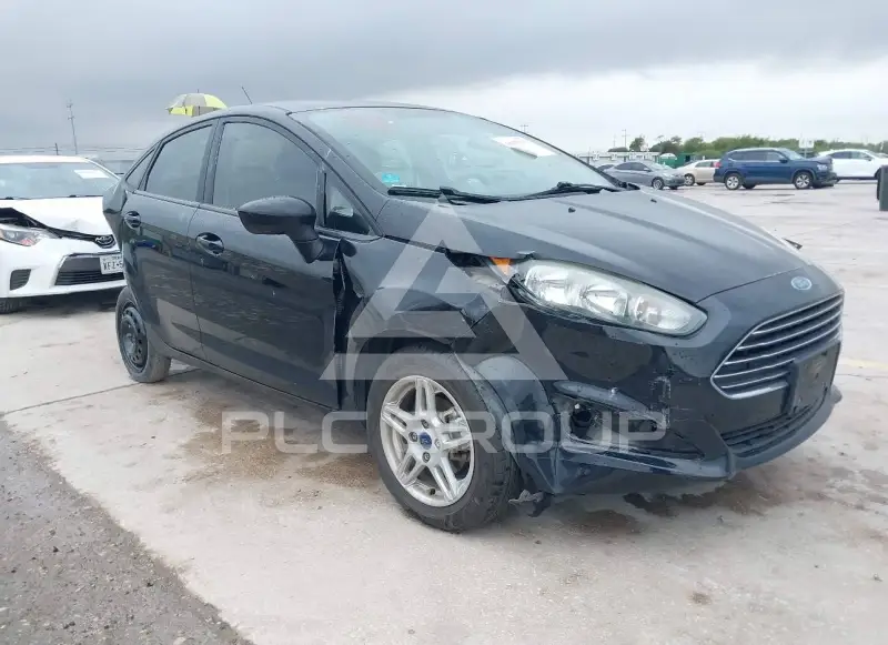 2017 Ford FIESTA фото