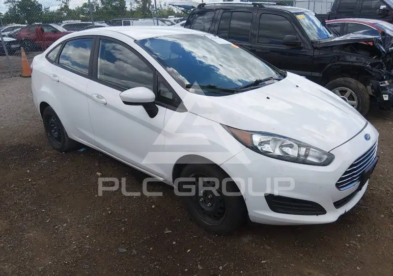 2017 Ford FIESTA фото