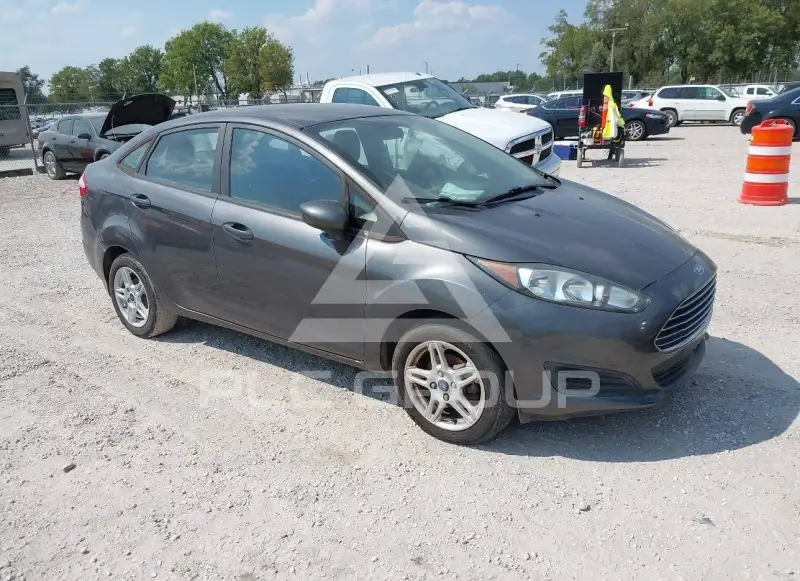 2017 Ford FIESTA фото