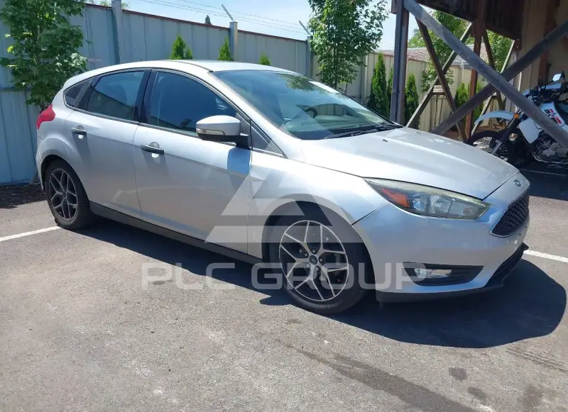 2017 Ford FOCUS photo